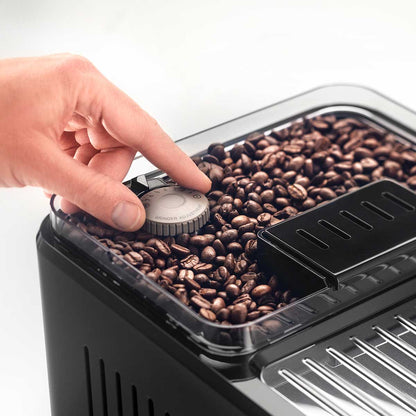 De'Longhi Eletta Explore ECAM450.65.S LatteCrema Silber Mit Cold Brew Funktion Integriertes Milchschaumsystem